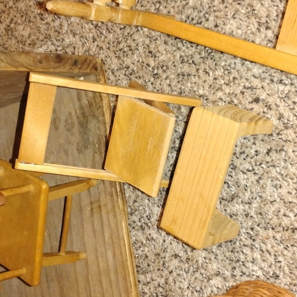 Vintage STROMBECKER Natural Wood and Wicker DOLLHOUSE Lot 14 Pieces TLC - Picture 8 of 10